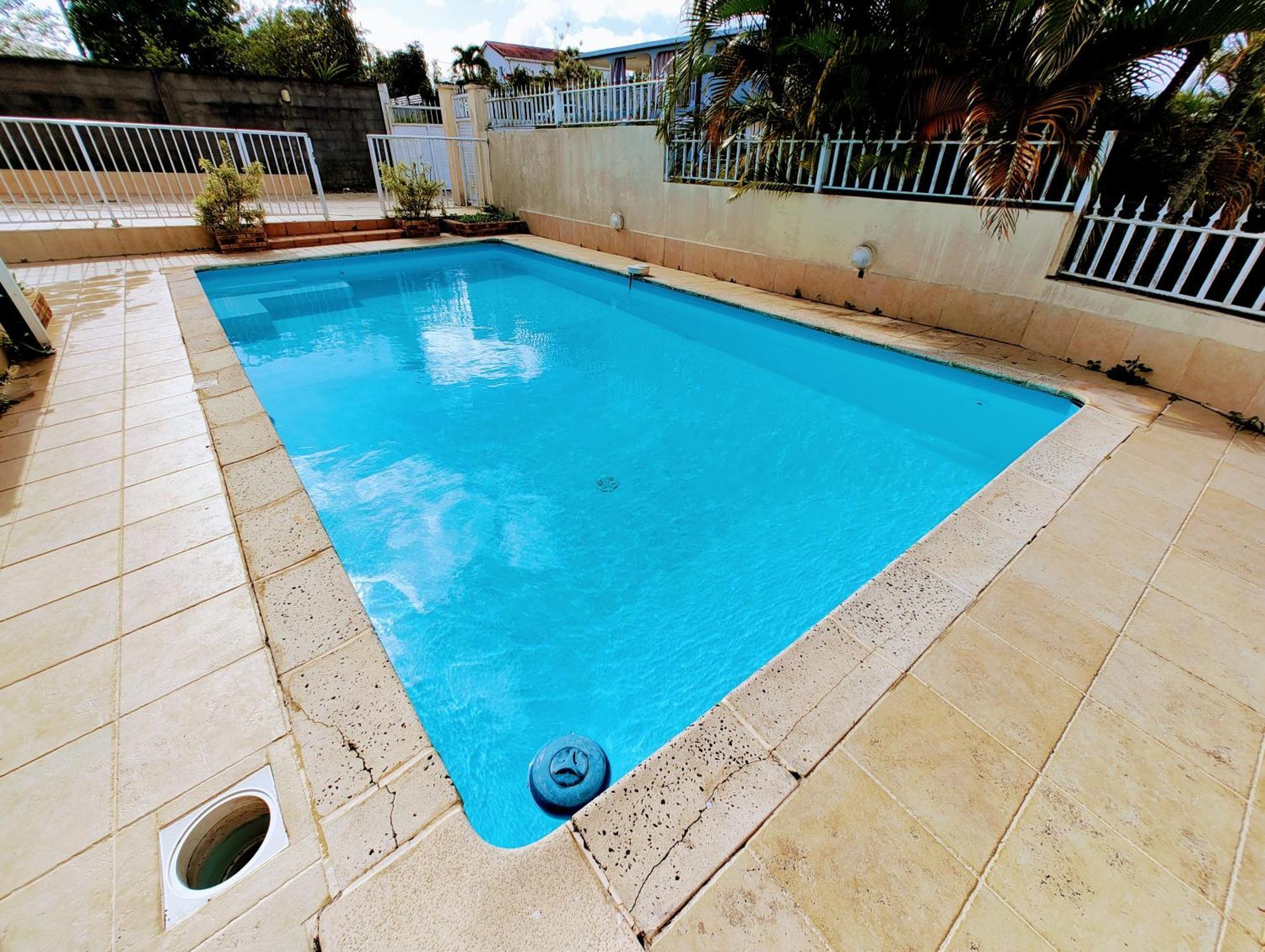 Le Nil Appartement Cosy Tout Confort Baie-Mahault Exterior foto